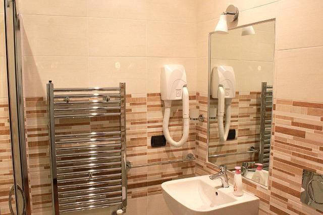 פיומיצ'ינו La Fiera Guesthouse מראה חיצוני תמונה